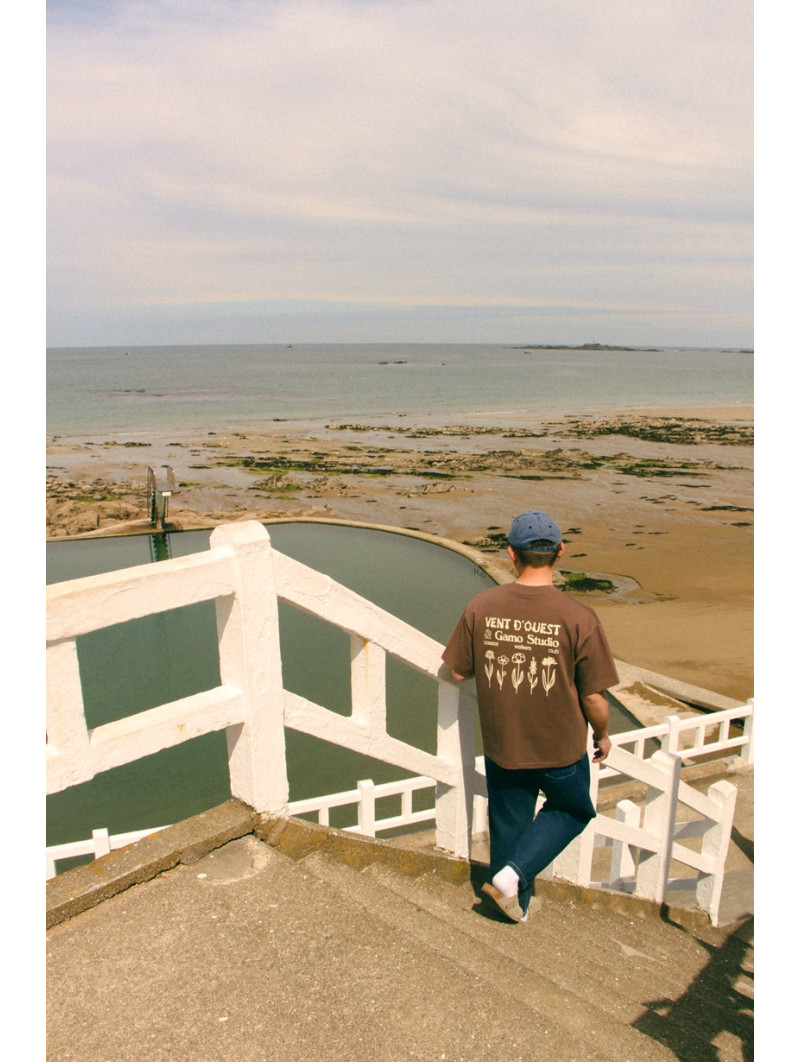 Tee-shirt épais Coastal Walkers Club - Mocha | Vent d'ouest Collection
